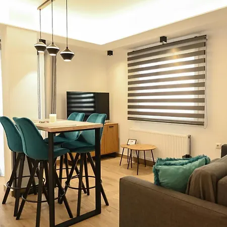 Hospitality I - Roof Top - With Free Parking *