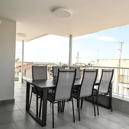Hospitality I - Roof Top - With Free Parking *